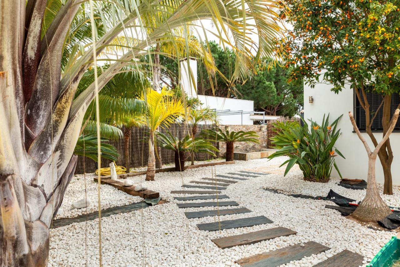Con Piscina Privada En *