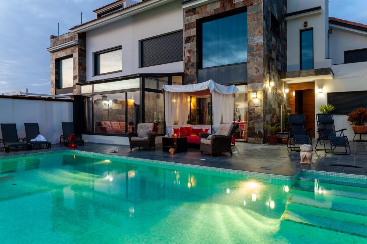 Ferienhaus Con Piscina Privada En Mazagón