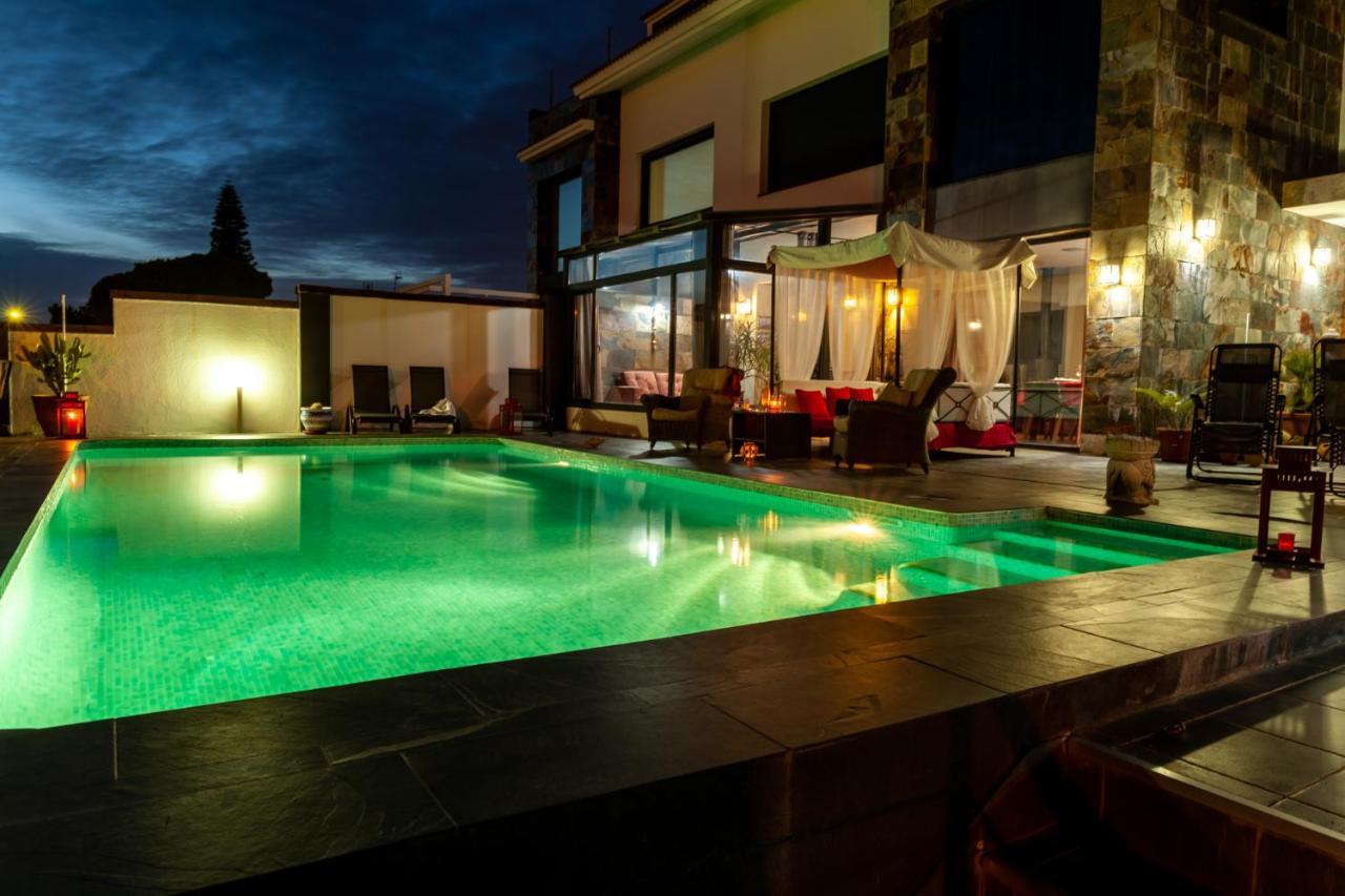 Con Piscina Privada En Ferienhaus Mazagón