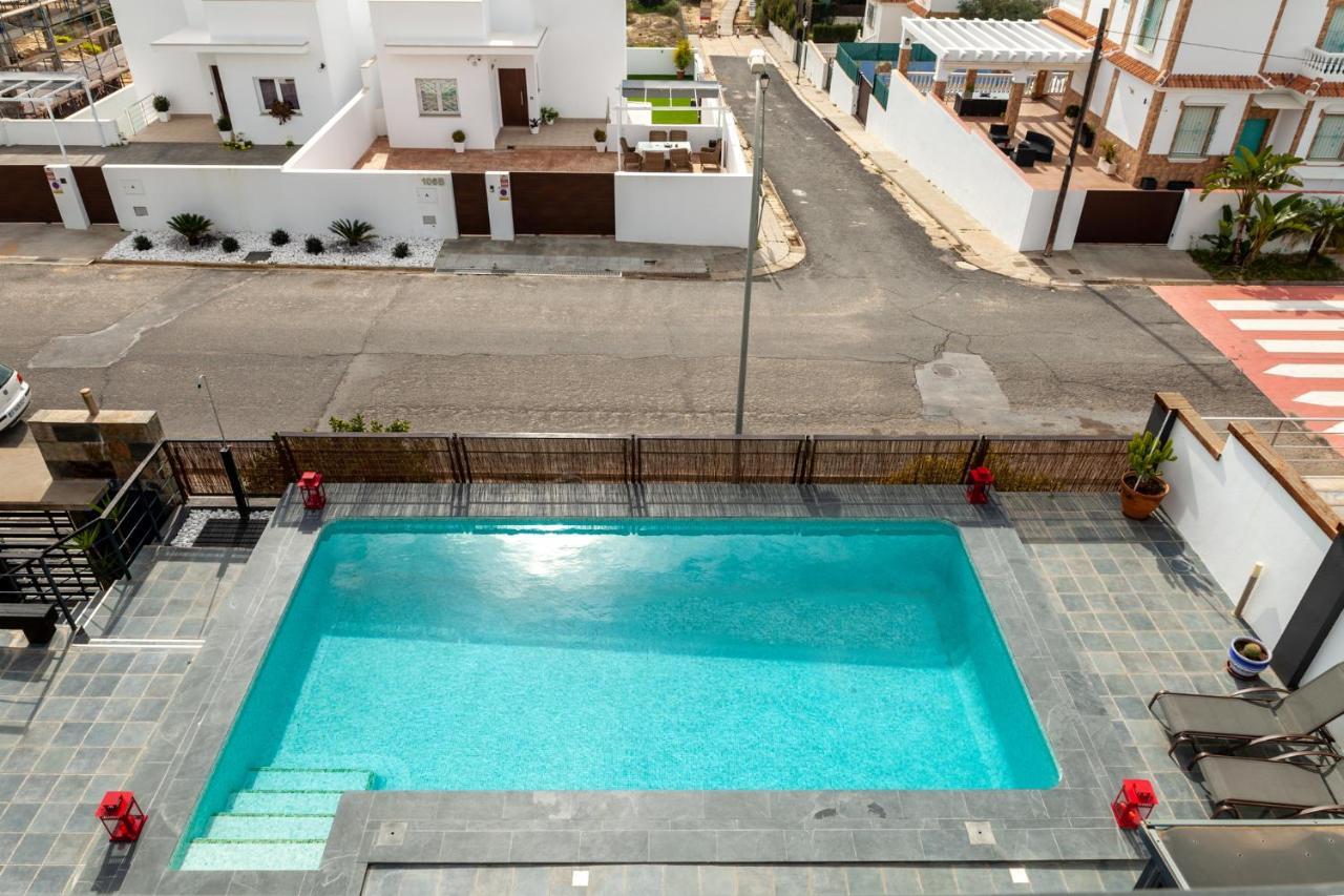 Con Piscina Privada En Ferienhaus *